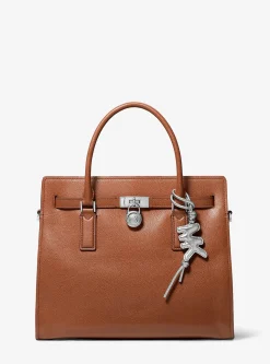 Breloque de sac rembourré en cuir métallisé à logo