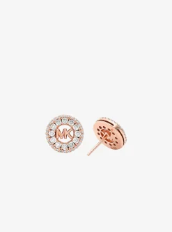Clous d'oreilles breloque logo Fulton plaqués en métal précieux avec pierres pavées