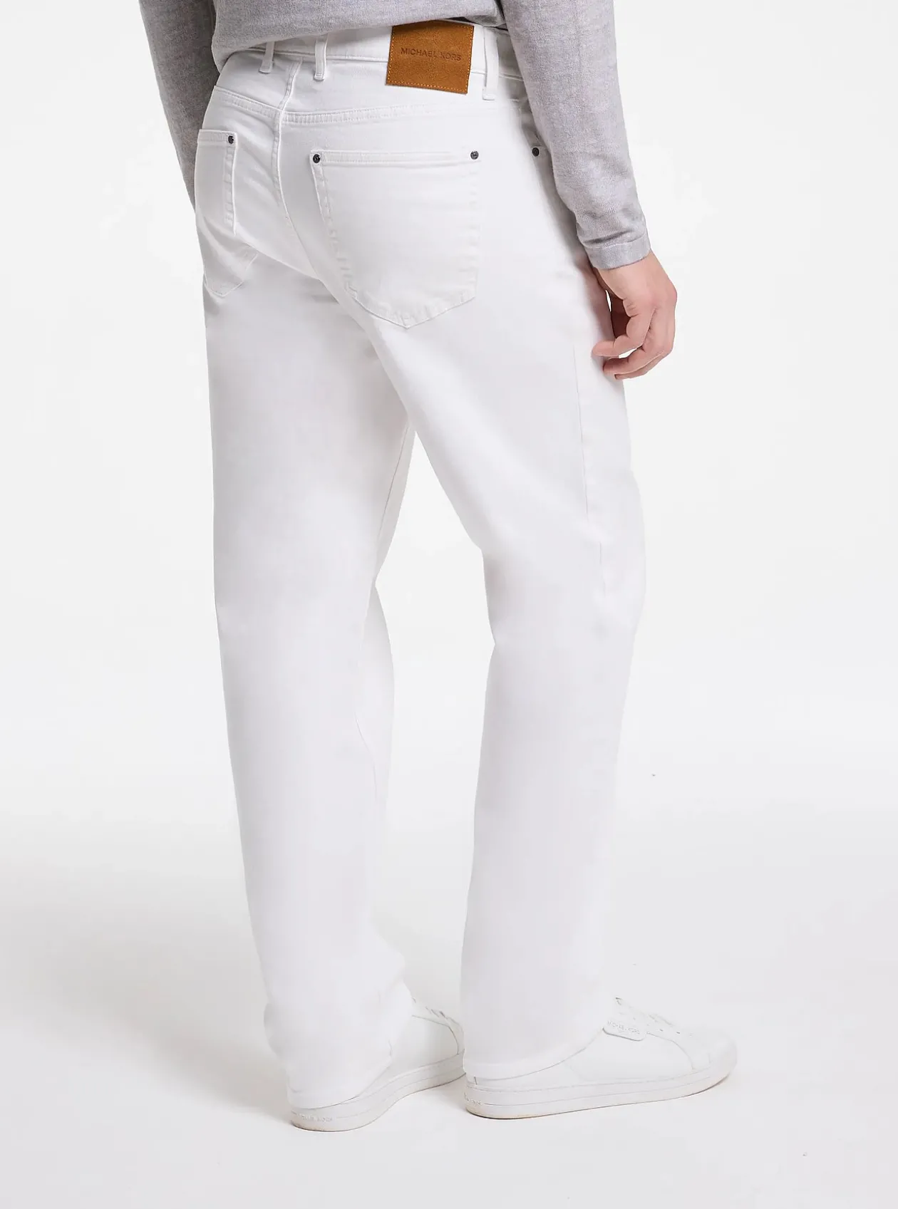 Jean Finn en denim extensible à coupe droite