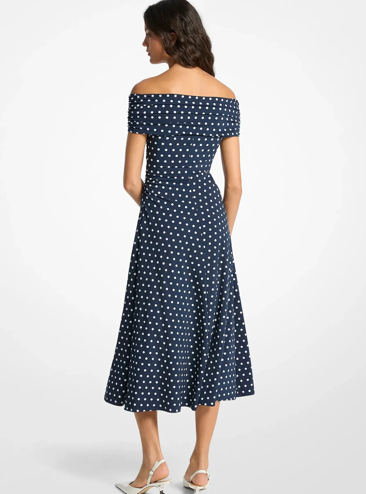 Robe en jersey mat extensible à pois